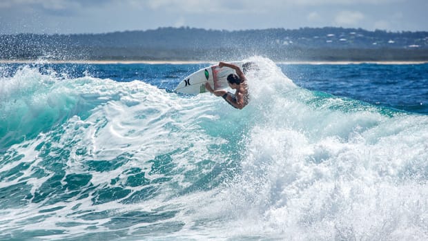 hiroto-ohhara-surfing-us-open-wsl-960.jpg